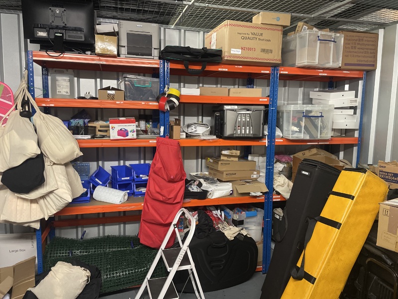 Clapham Storage Unit auction IB-4120 12