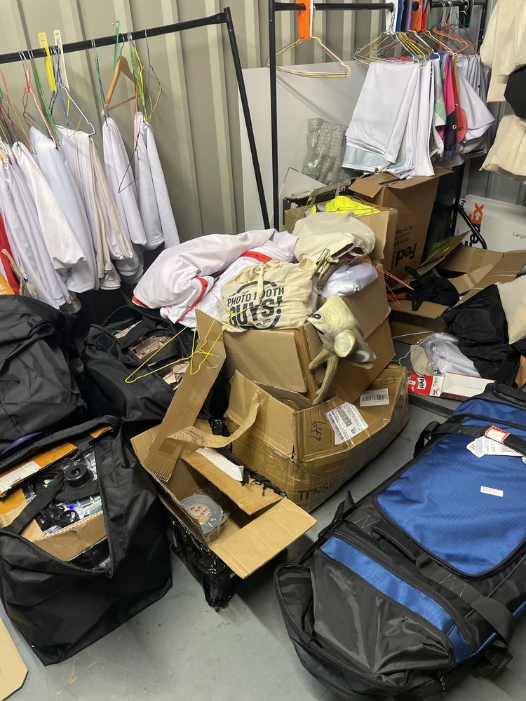 Clapham Self storage unit auction IB-4120 13