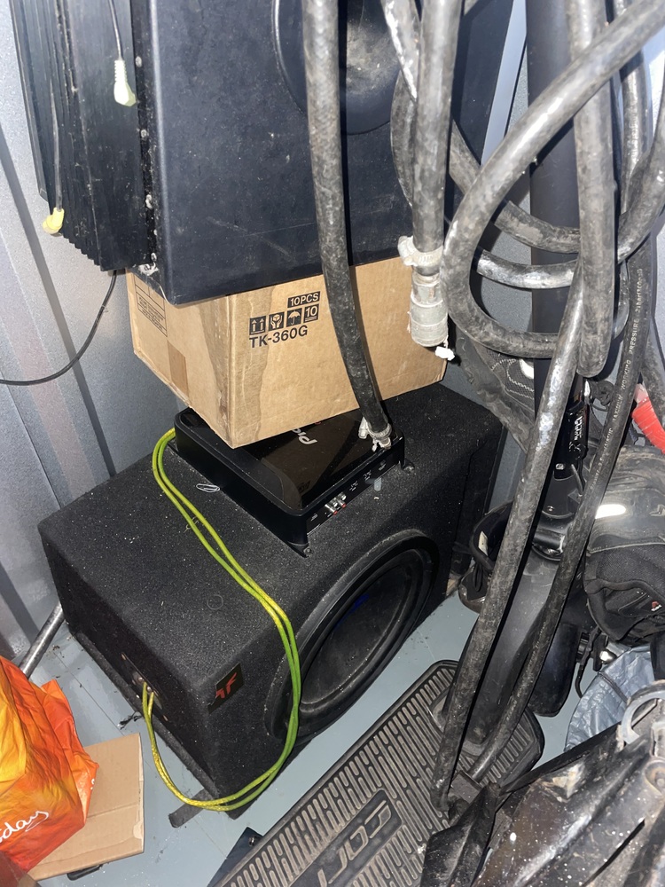 Carshalton Self storage unit auction IB-2363
