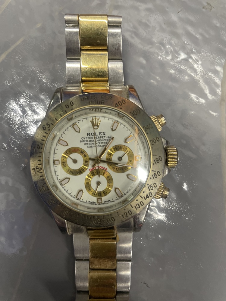 Carshalton Storage Unit auction IB-2363 22