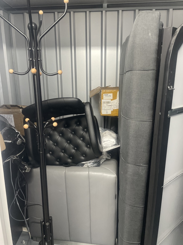 Wandsworth Storage Unit auction IB-3299