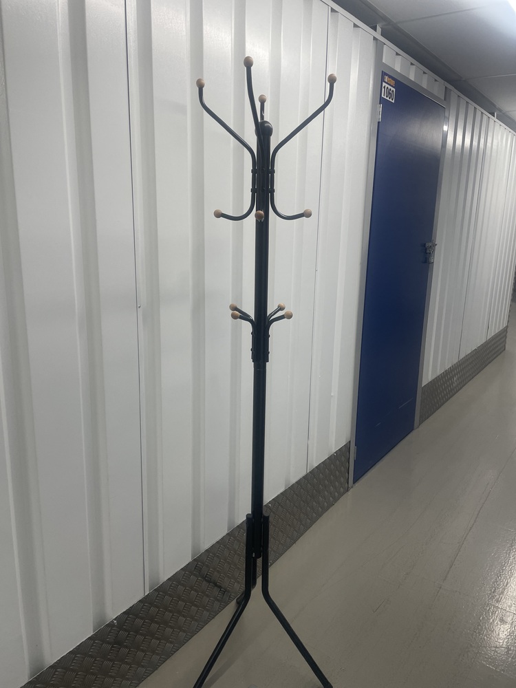 Wandsworth Self storage auction IB-3299 14