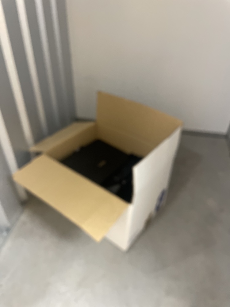 Clapham Storage auction IB-7720