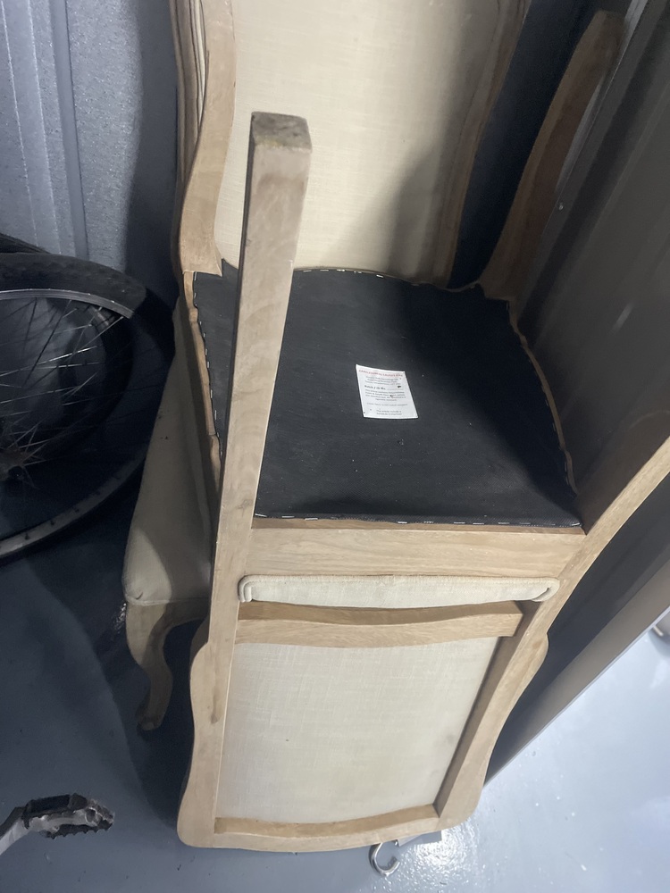 Reading Storage Unit auction IB-7157 12