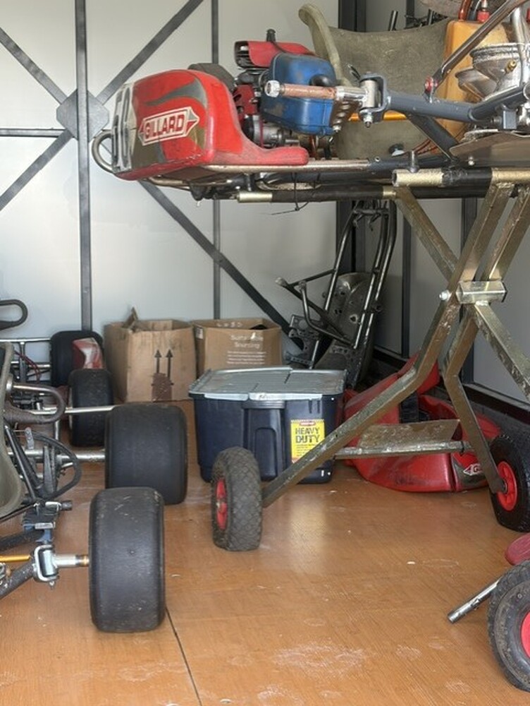 StorageMart Dunstable  Storage auction IB-6566 10