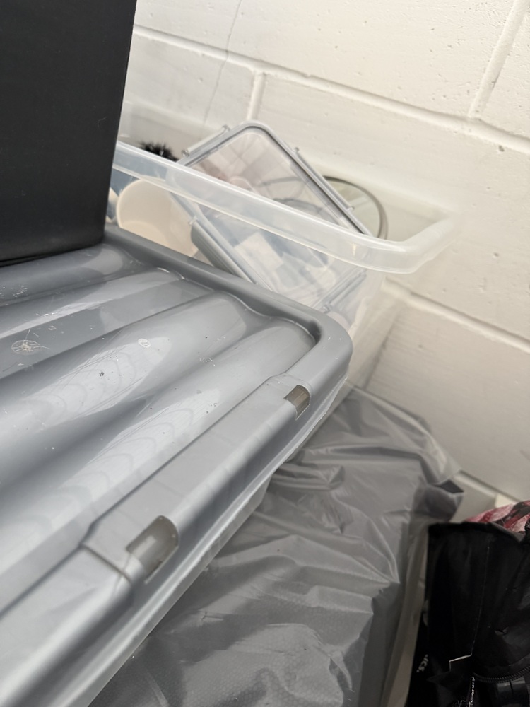 Wood Green Self storage unit auction IB-1319