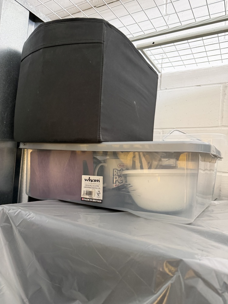 Wood Green Storage Unit auction IB-1319 12