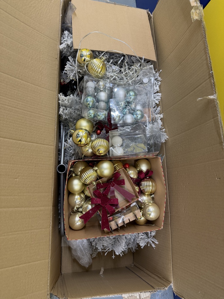 Wood Green Self storage unit auction IB-1319 23