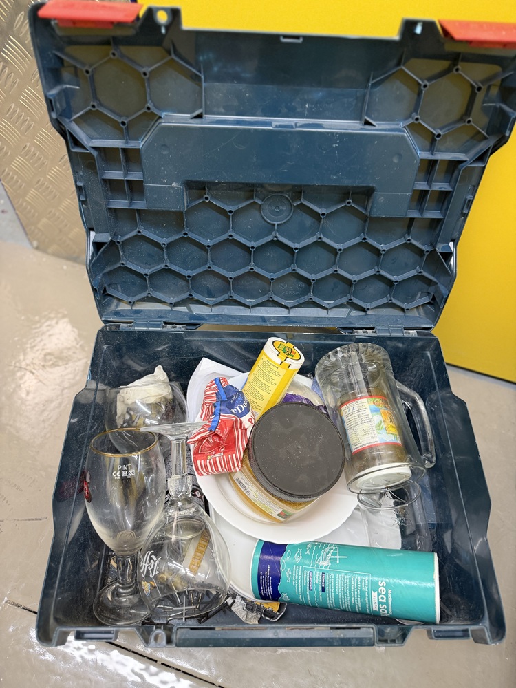 Stoke Newington storage facility unit auction IB-3689 16