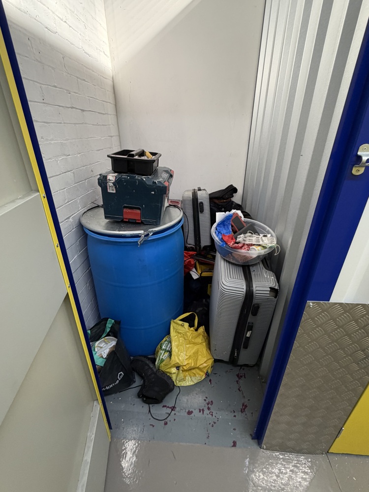 Stoke Newington Storage Facility auction IB-3689 21
