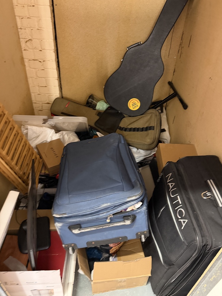 Holloway Rd Storage Unit auction IB-9775 12