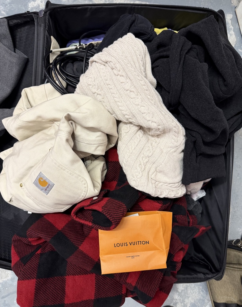 Holloway Rd storage facility unit auction IB-9775 16