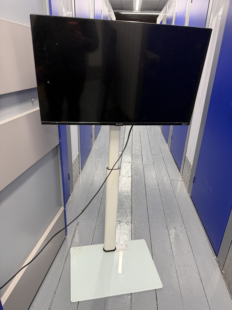 Holloway Rd Storage Unit auction IB-4120