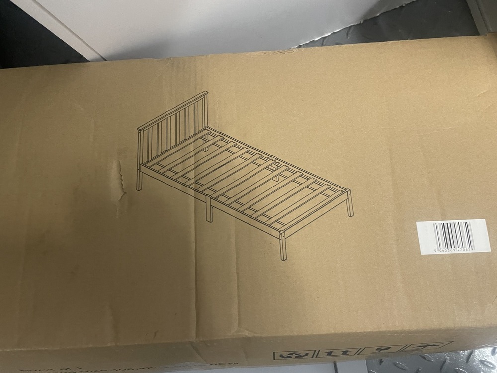 Bow Storage Unit auction IB-4056