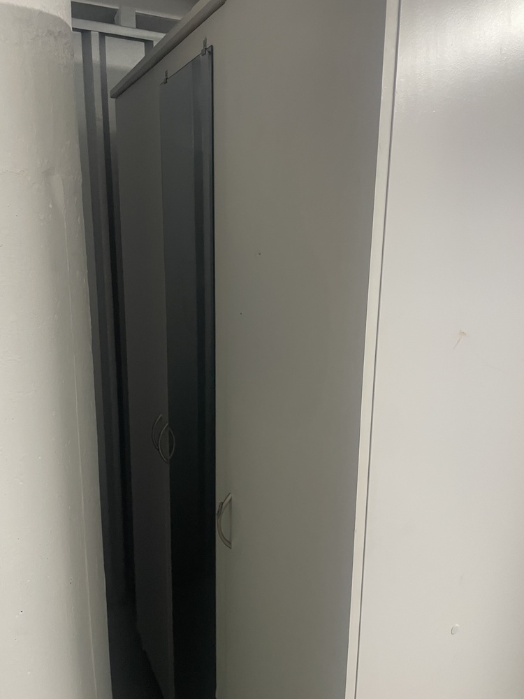 Bow storage facility unit auction IB-4056