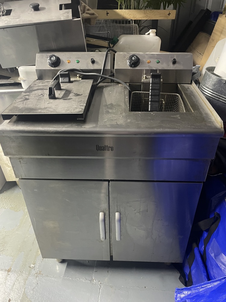Bow Self storage auction IB-8146 14