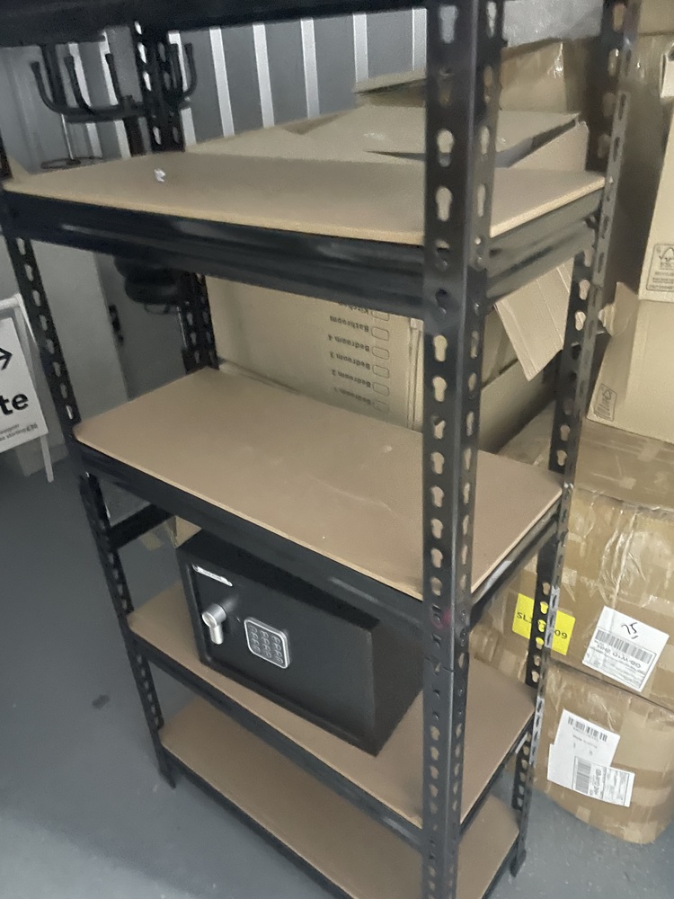 Bow storage facility unit auction IB-2167