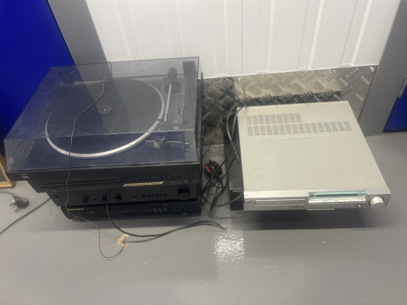 Lea Bridge storage facility unit auction IB-1859