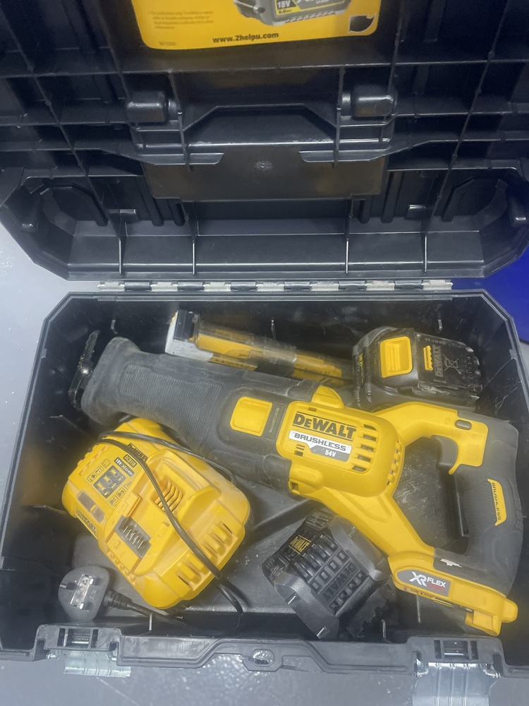 Lea Bridge Storage Facility auction IB-1859 21