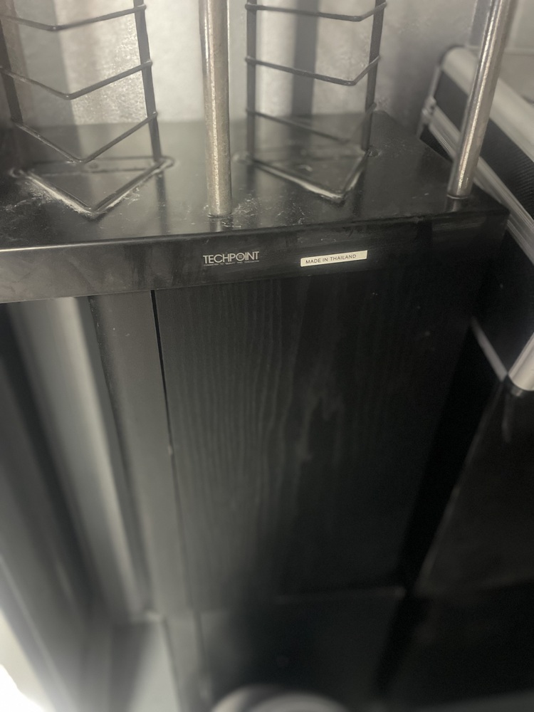 Lea Bridge Storage Unit auction IB-1859 32