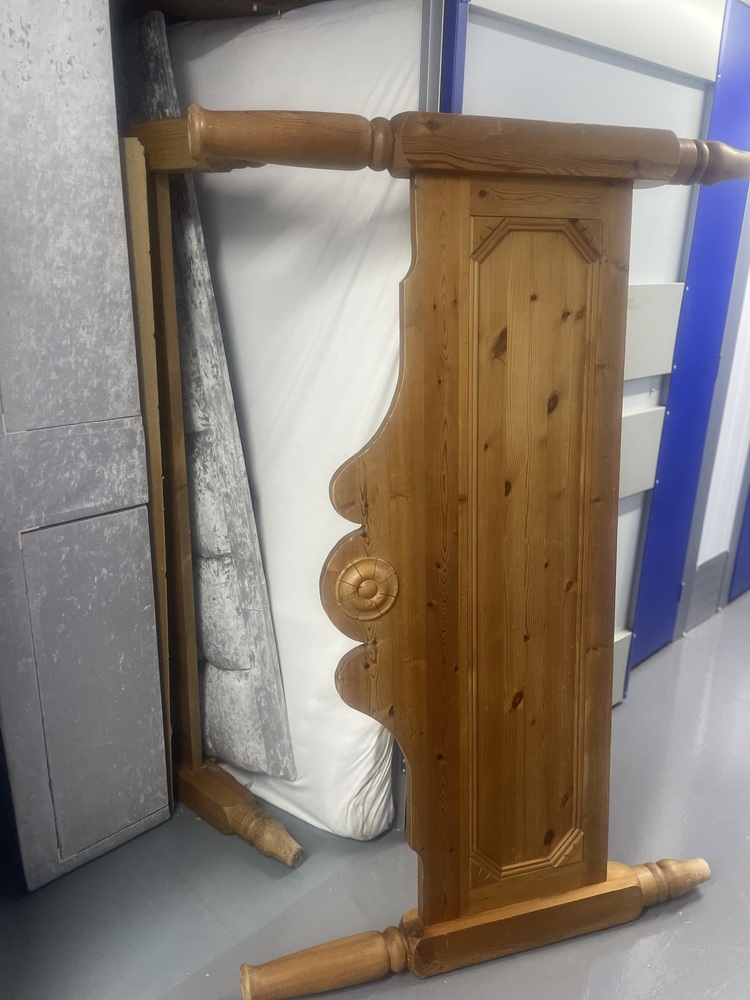 Lea Bridge Self storage unit auction IB-2804