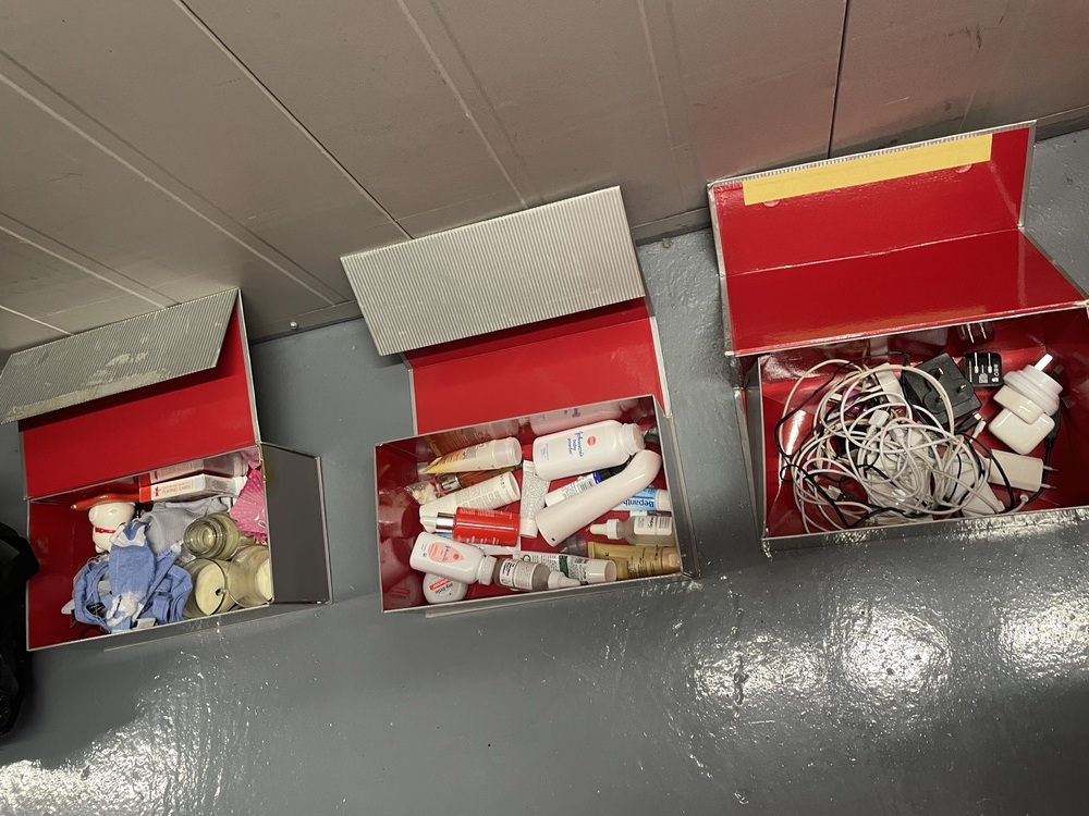New Cross Storage Unit auction IB-3845 12