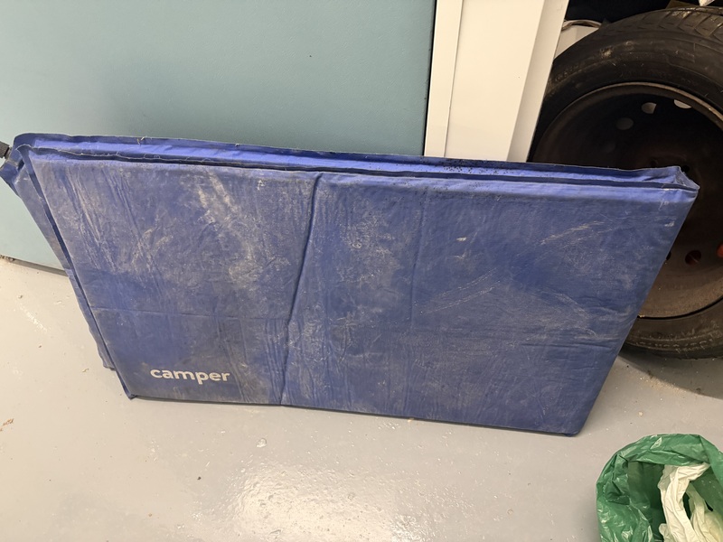 Reading Self storage unit auction IB-7669
