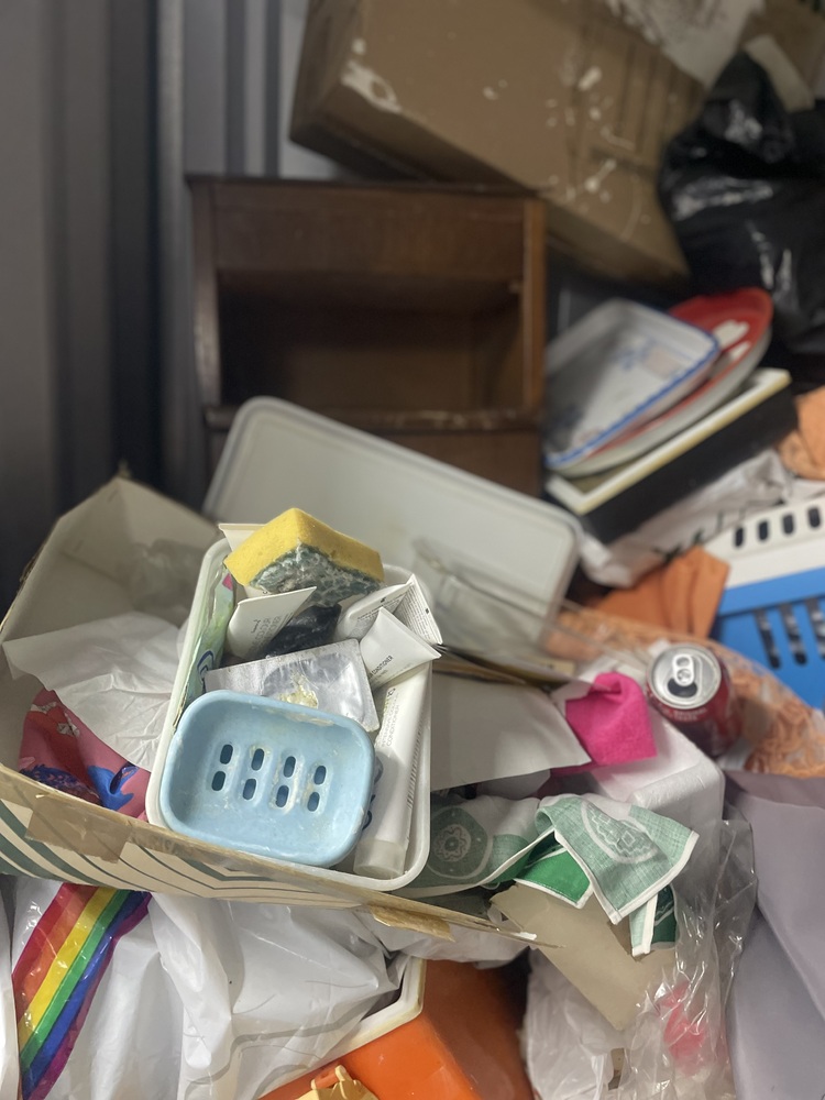 Staines Storage auction IB-8633