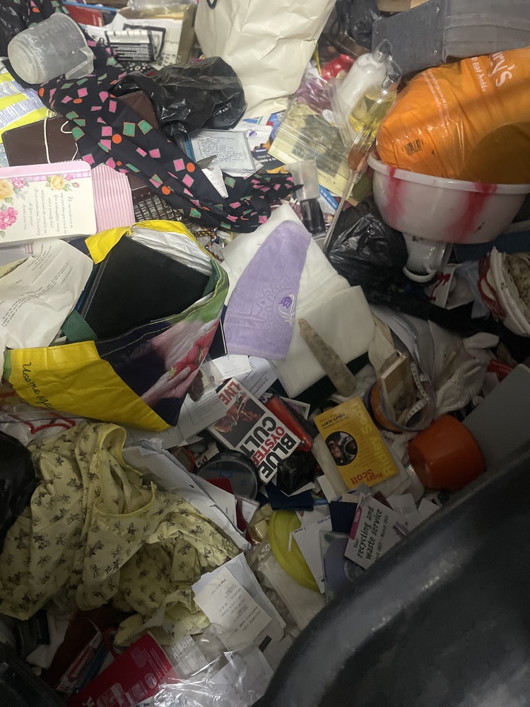 Staines Self storage unit auction IB-8633