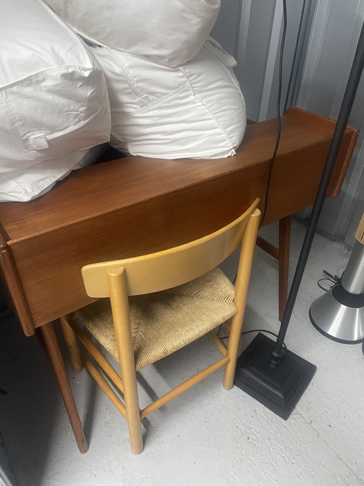 Paddington Self storage unit auction IB-1984 23