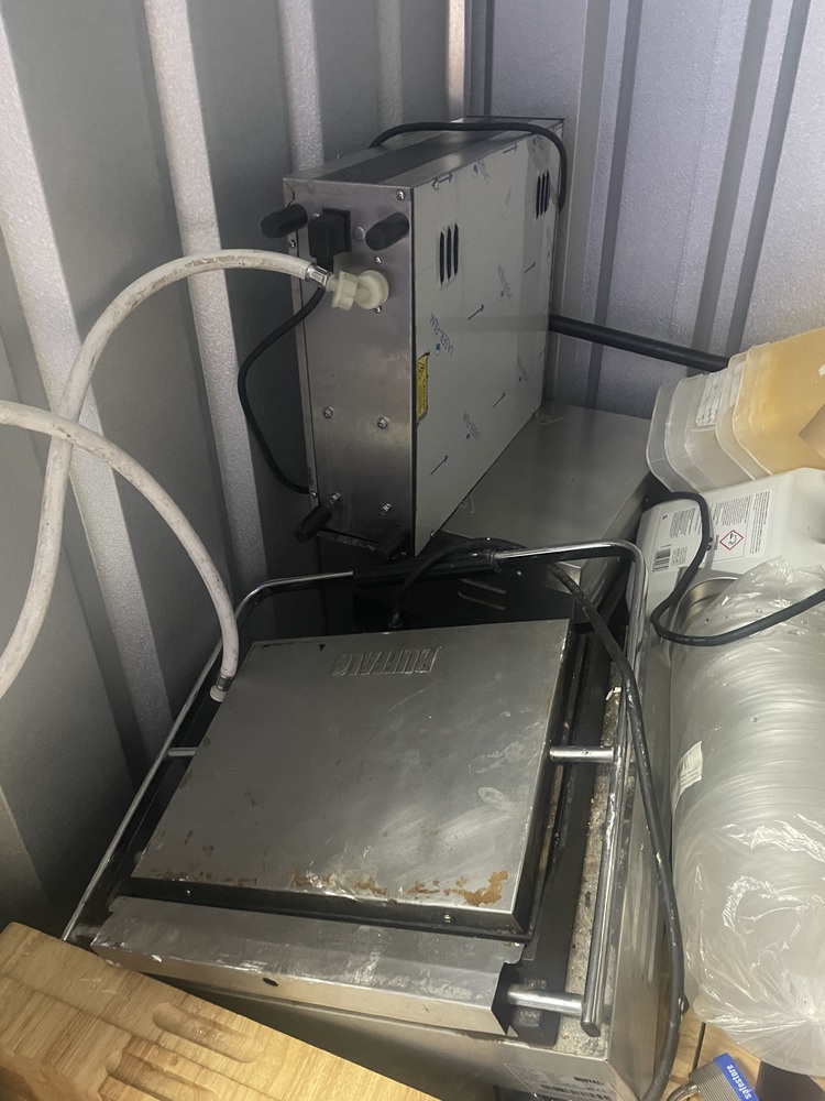 Paddington Self storage auction IB-2757