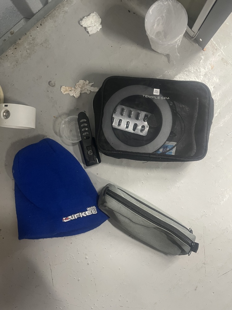 Paddington Self storage unit auction IB-5005