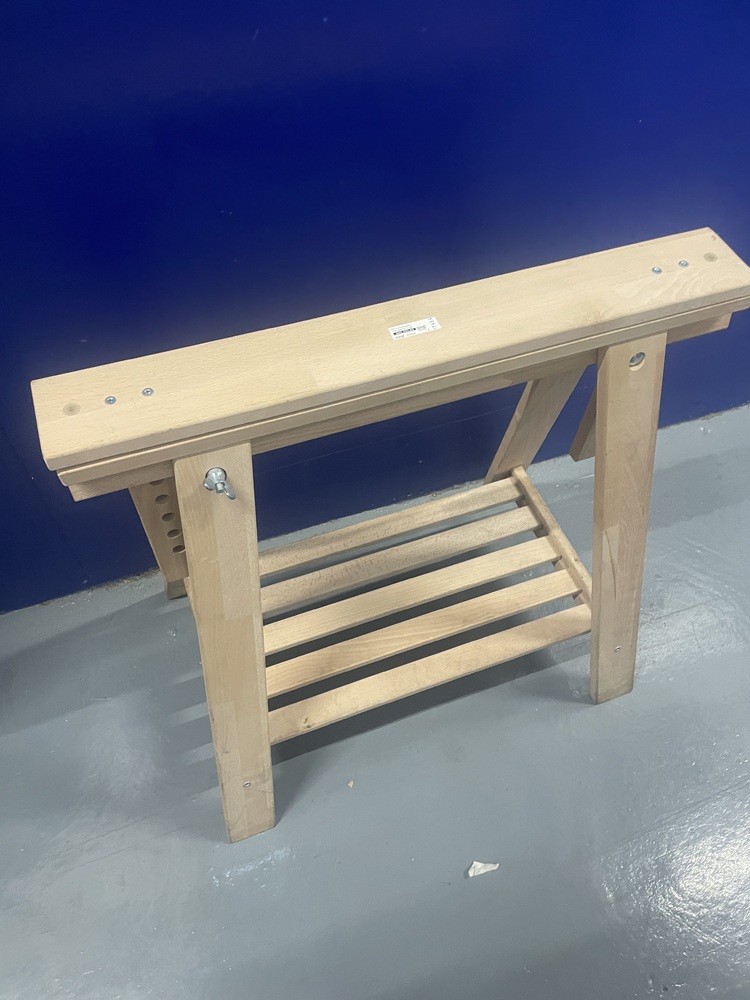 Wimbledon storage facility unit auction IB-9001