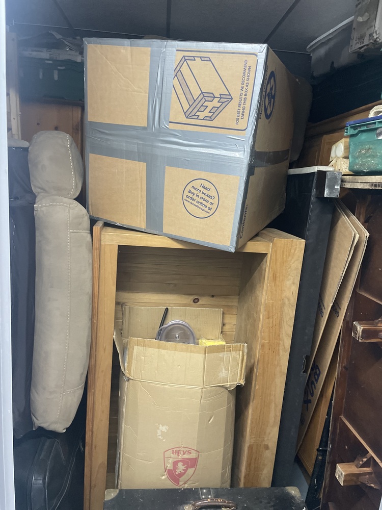 Mitcham Self storage auction IB-8628