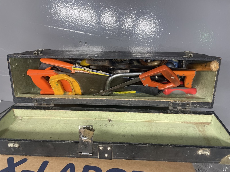 Mitcham storage facility unit auction IB-8628