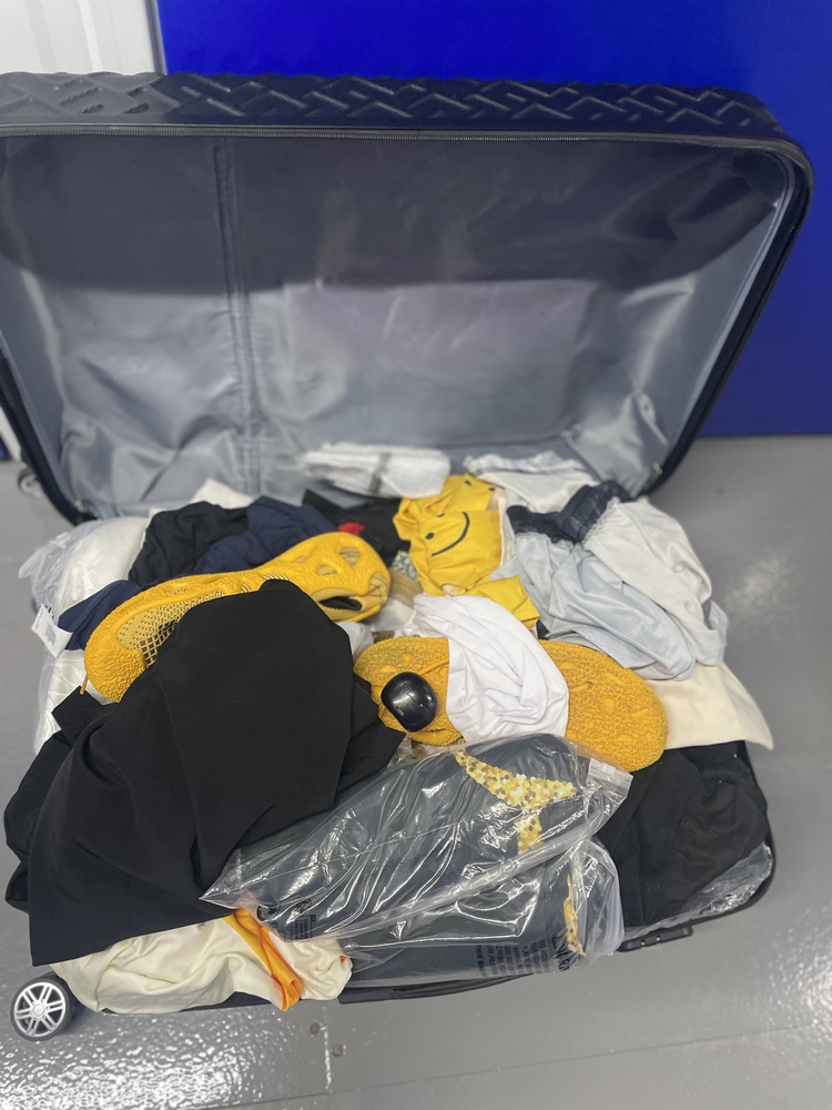 Mitcham storage facility unit auction IB-9417