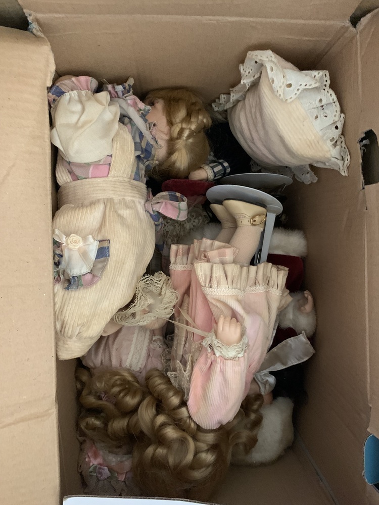 Eastleigh Storage Unit auction IB-6866 52