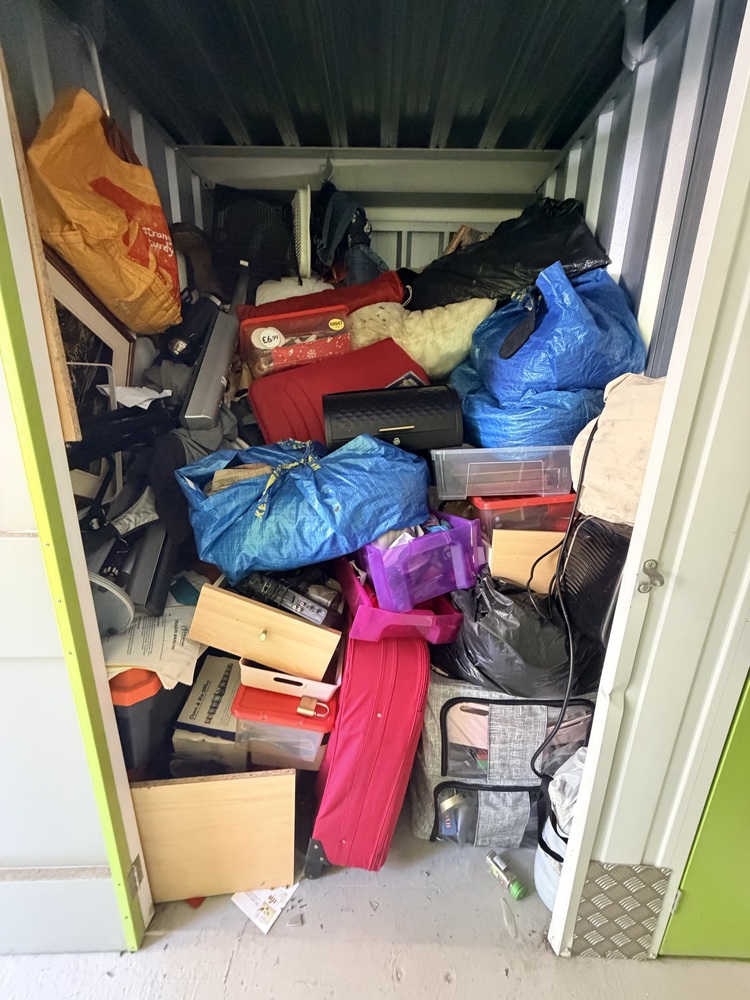 StorageMart Brighton (Crowhurst Rd) Storage auction IB-1215