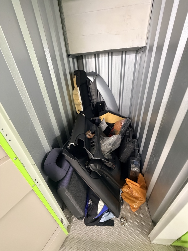 StorageMart Brighton (Crowhurst Rd) Storage auction IB-2980