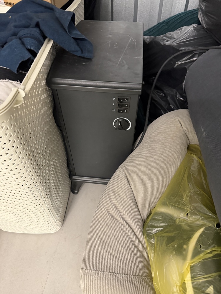 StorageMart High Wycombe Storage auction IB-2246