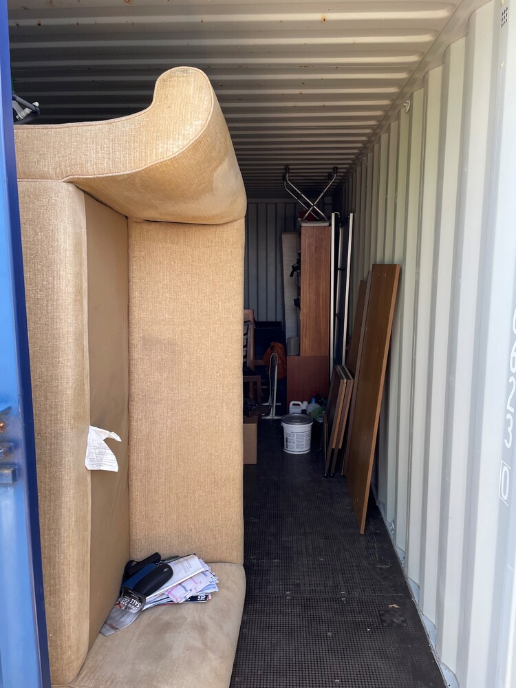 iBidOnStorage.co.uk Standby Self Storage Auction 16654928572284
