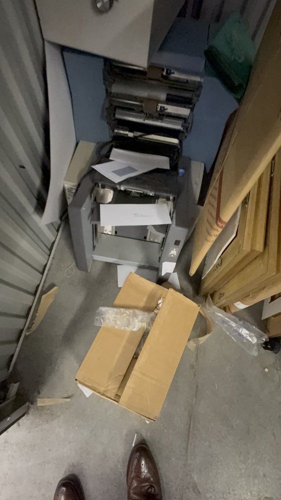 Southampton Storage Unit auction IB-5318 52