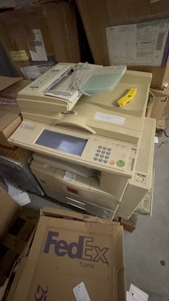 Southampton storage facility unit auction IB-5318 56
