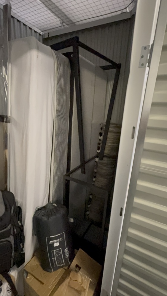 Southampton Self storage unit auction IB-7841