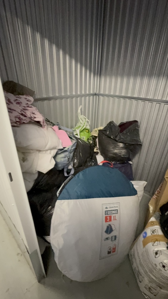 Southampton Self storage auction IB-7841