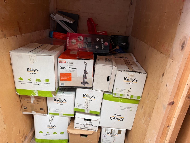Kellys Storage Guildford Storage auction IB-9391