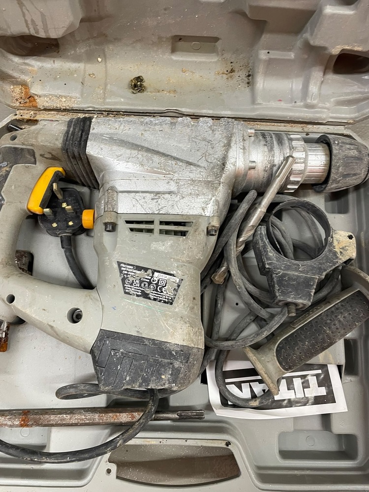 Swanley Self storage auction IB-4094 54