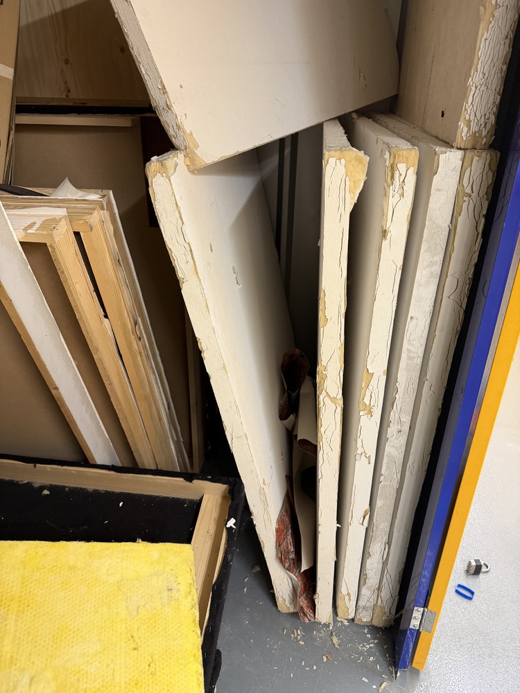 Kings Cross Storage auction IB-8366 10