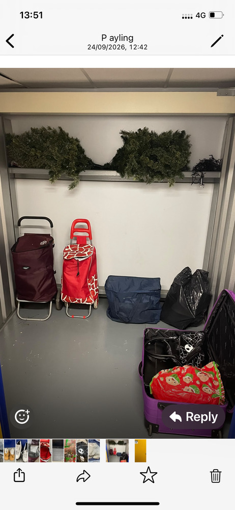 Feltham Self storage auction IB-9843