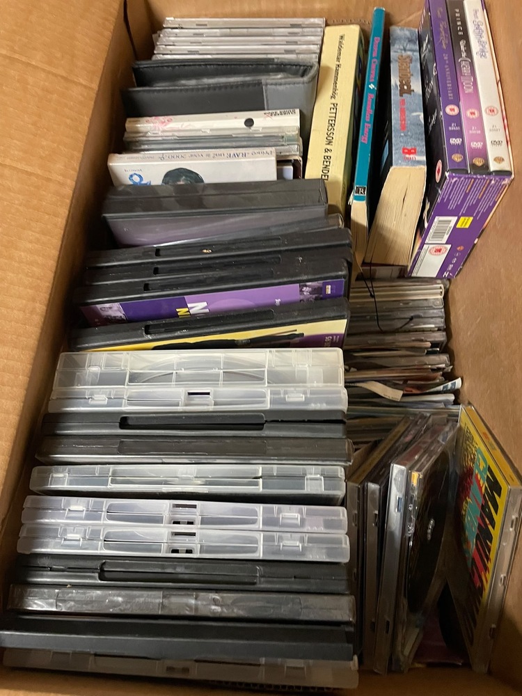 Charlton storage facility unit auction IB-1197